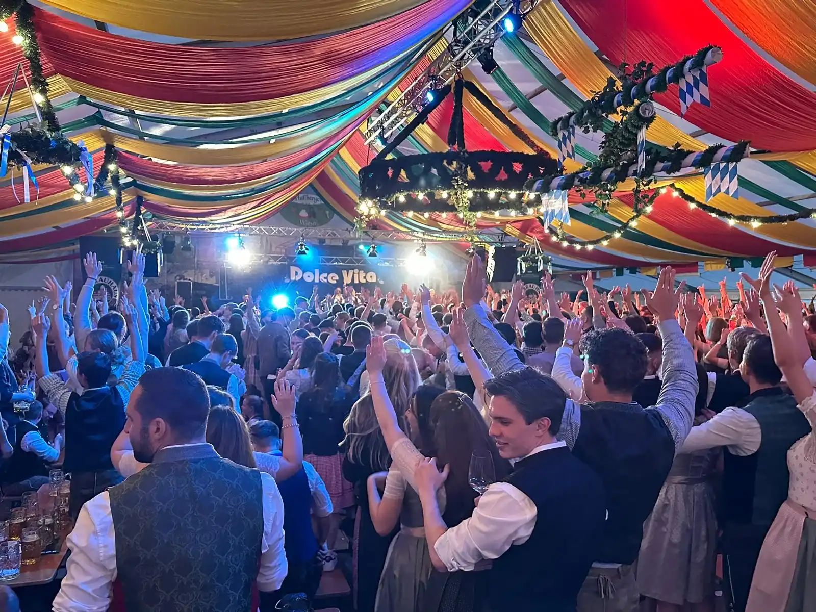 Hallberger Wiesn: Ein Volksfest voller Tradition und Freude
